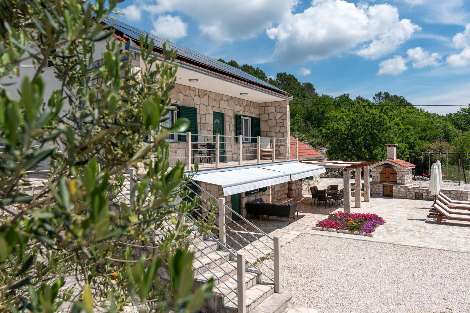 Villa Zuza Bristivica Экстерьер фото