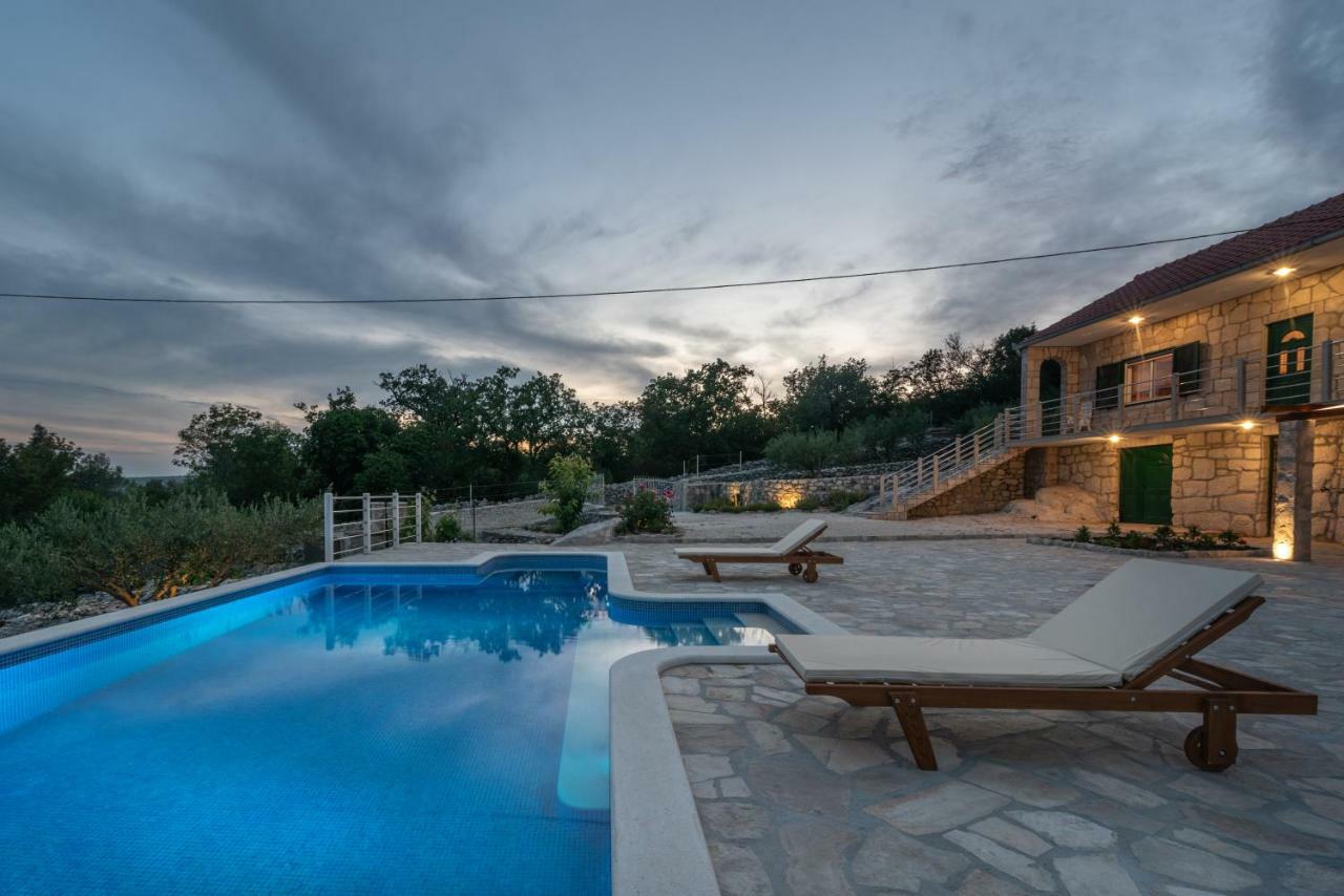 Villa Zuza Bristivica Экстерьер фото