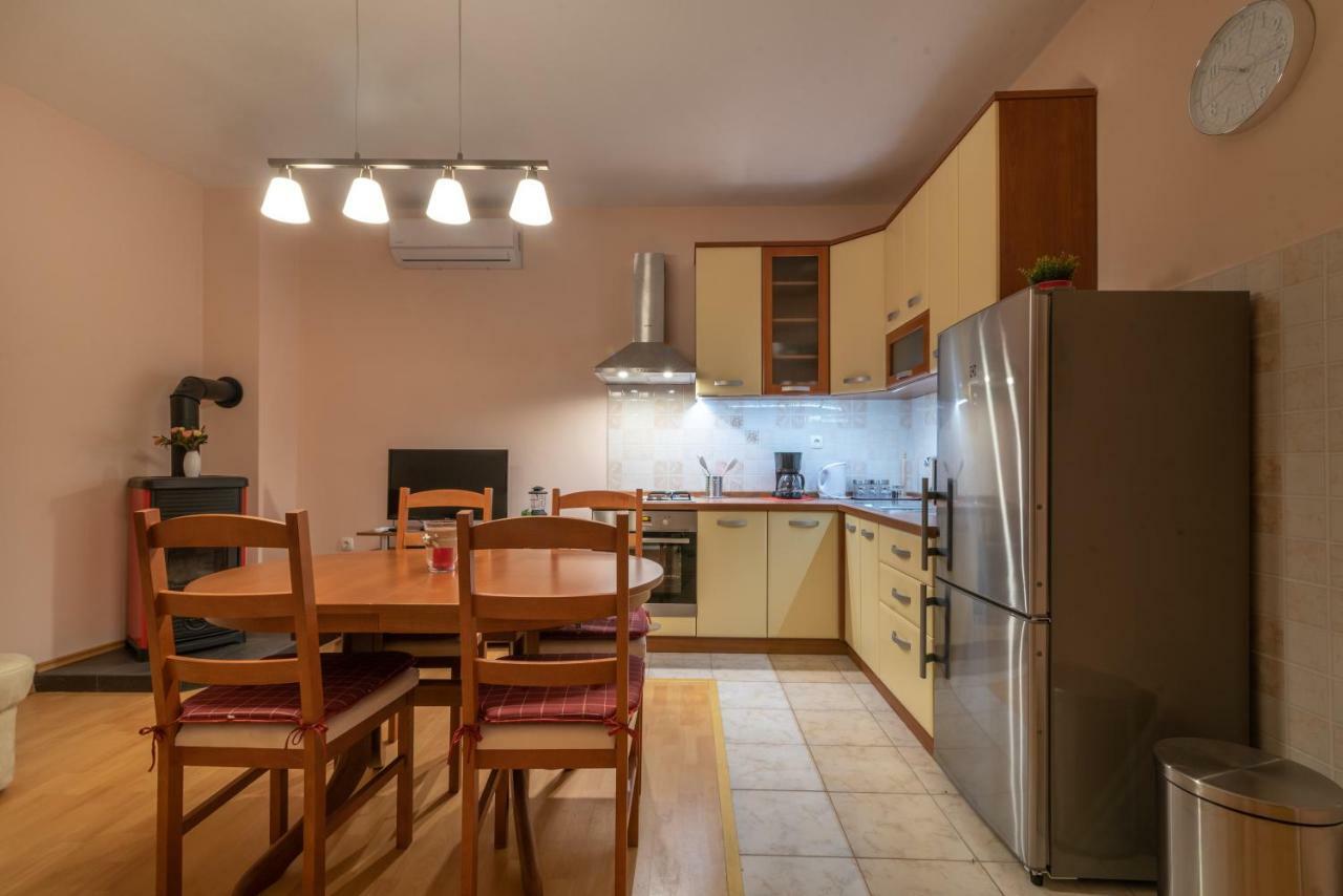 Villa Zuza Bristivica Экстерьер фото