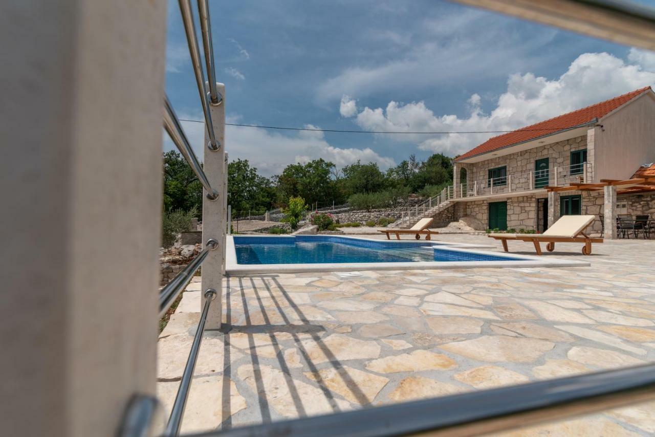 Villa Zuza Bristivica Экстерьер фото